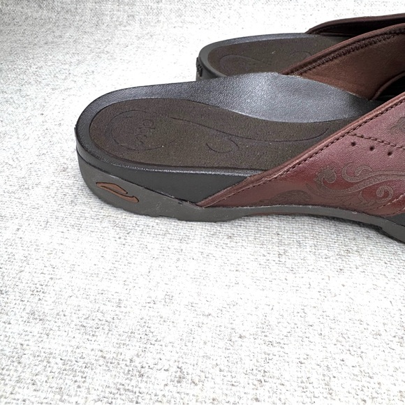 Abeo Baboa womens size 11 Narrow brown tooled leather flip flops thongs sandals - Picture 5 of 6